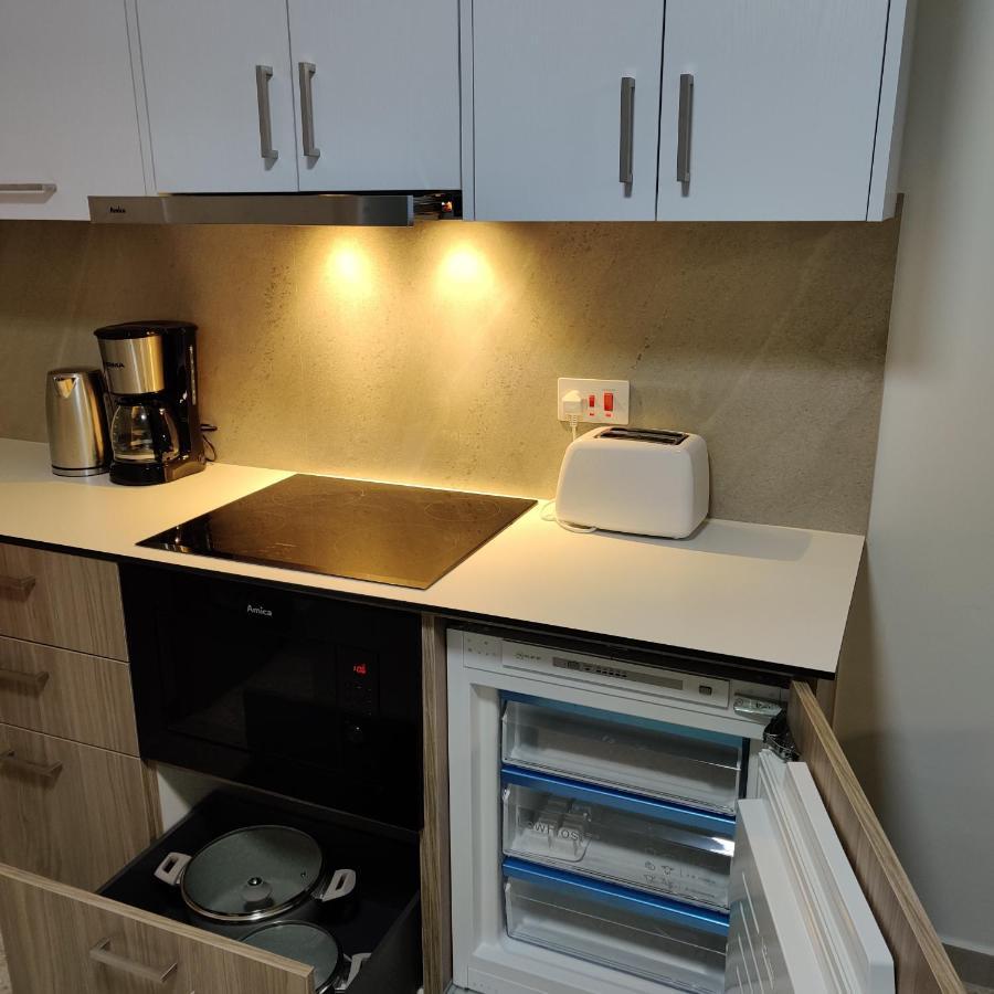 Lovely 1-bedroom Unit @ Fabulous Location Appartement *